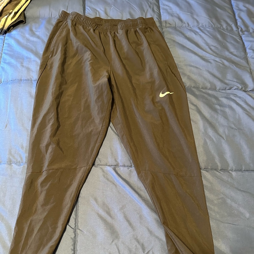 Black Nike Joggers - Large